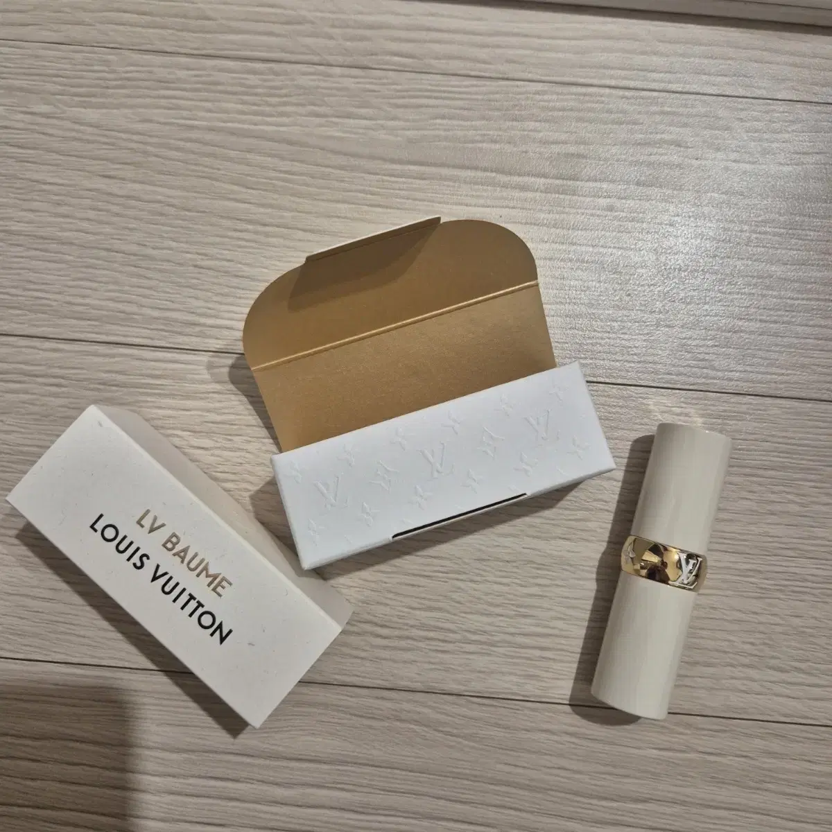 LOUIS VUITTON | 루이비통 Louis Vuitton LV Lip Balm 030